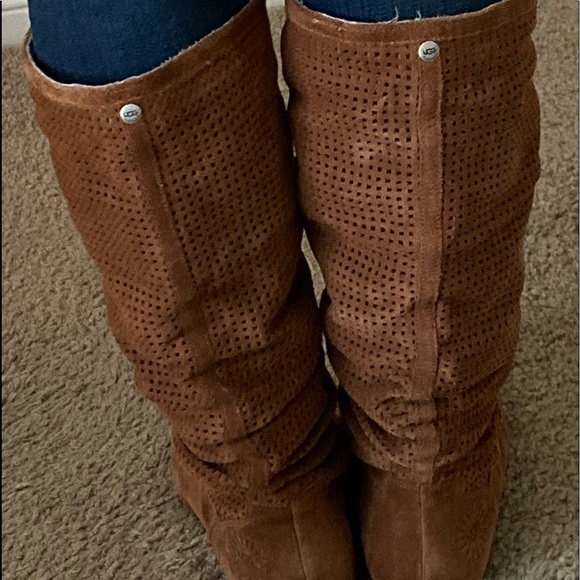 Tan Ugg Suede Boots - Picture 3 of 8